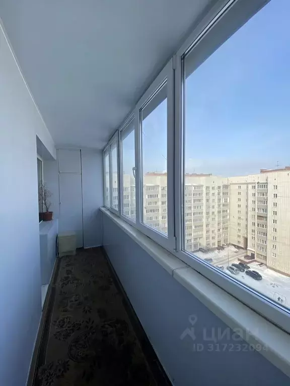 4-к кв. Омская область, Омск ул. Химиков, 32 (87.0 м) - Фото 0