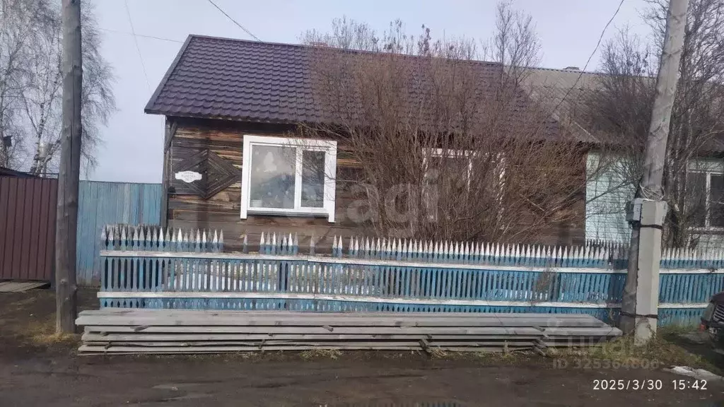 Дом в Красноярский край, с. Казачинское ул. Лыкова, 36 (65 м) - Фото 1