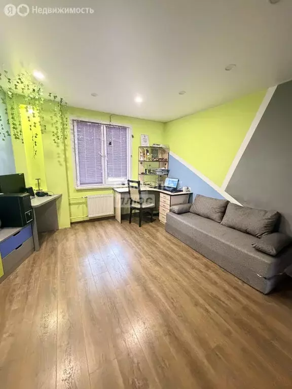 3-комнатная квартира: Киров, улица Ивана Попова, 62 (70.7 м) - Фото 1