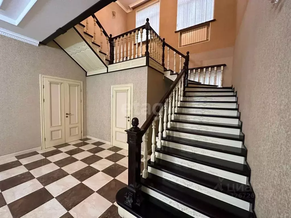 Дом в Ингушетия, Назрань ул. Суламбек-Хаджи Евлоева (600 м) - Фото 2