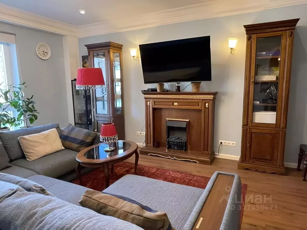 2-к кв. Московская область, Красногорск городской округ, Отрадное пгт ... - Фото 1