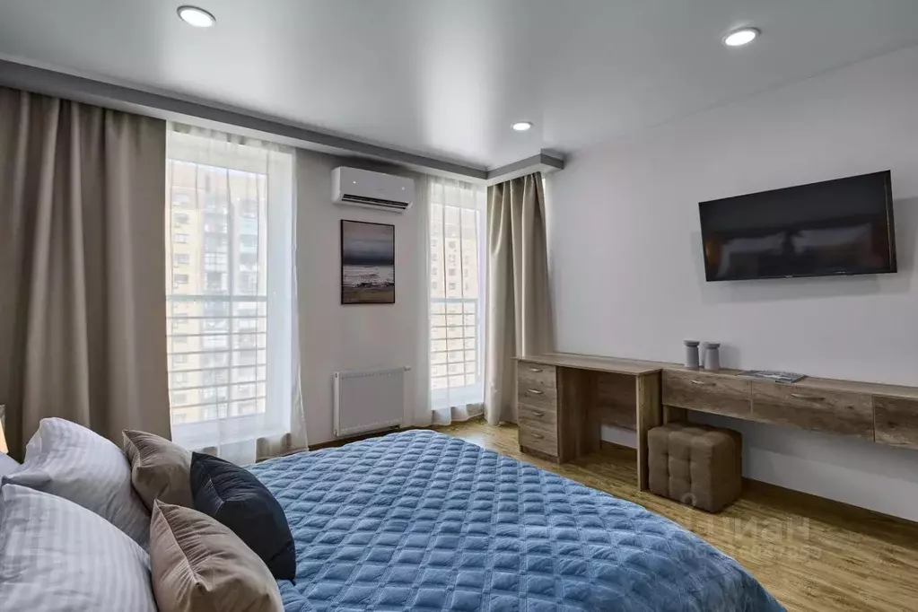 2-к кв. Тюменская область, Тюмень ул. 50 лет Октября, 57Ак1 (75.0 м) - Фото 2