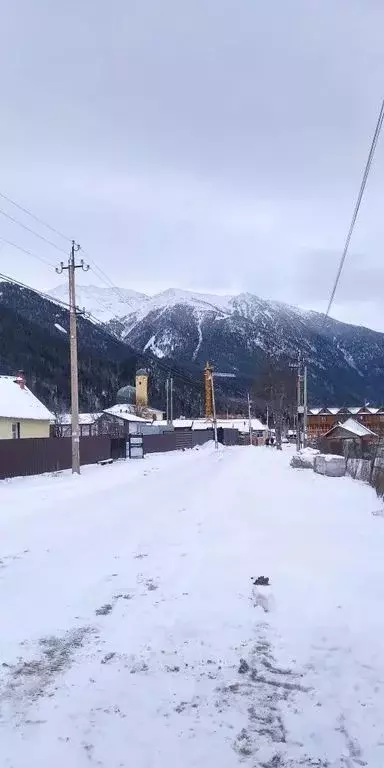 Дом в Карачаево-Черкесия, Зеленчукский район, с. Архыз ул. Алиева, 18 ... - Фото 0