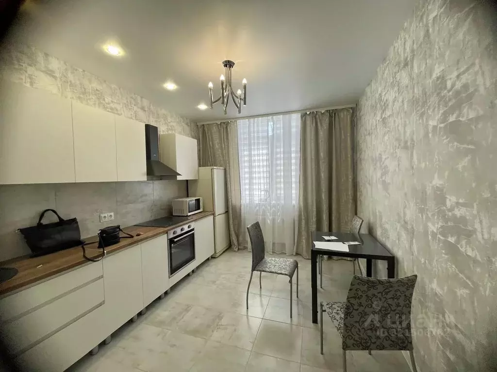 2-к кв. Волгоградская область, Волгоград бул. 30-летия Победы, 32/1 ... - Фото 1