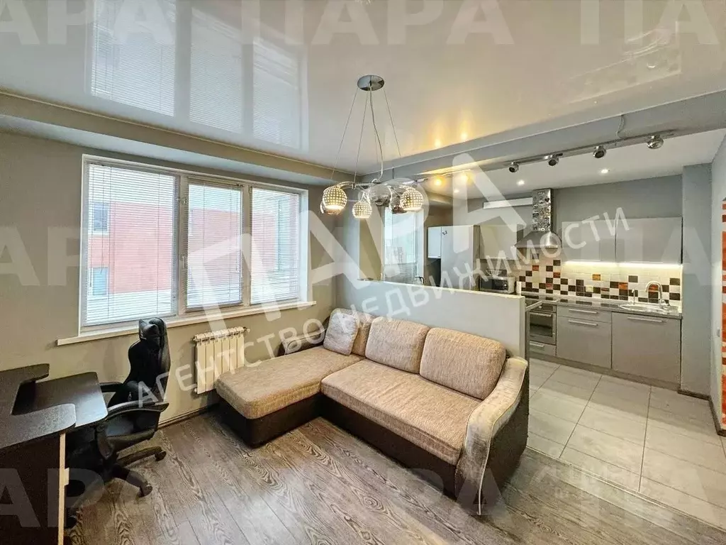 2-к кв. Самарская область, Самара Революционная ул., 3 (65.0 м) - Фото 1