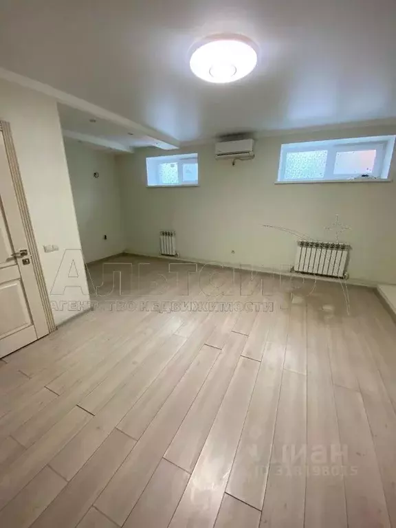 Офис в Ростовская область, Батайск ул. Куйбышева, 5 (42 м) - Фото 1