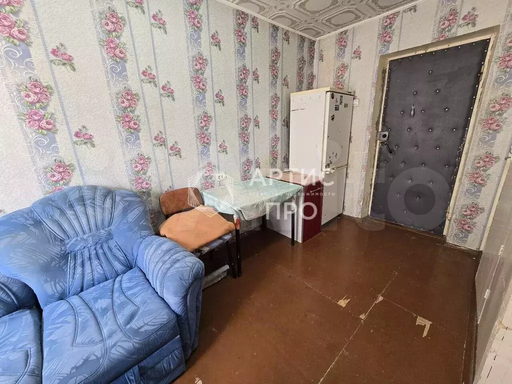 Комната 11,7 м в 7-к., 3/6 эт. - Фото 1