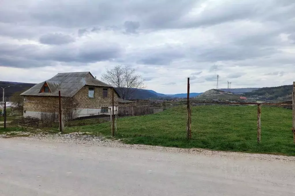 Участок в Севастополь с. Пироговка, ул. Рабочая (10.8 сот.) - Фото 1