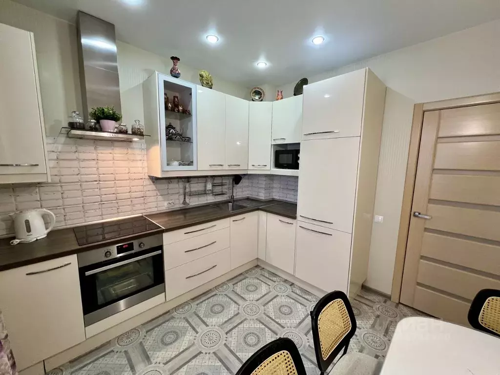 2-к кв. Татарстан, Казань ул. Восход, 16 (67.5 м) - Фото 0