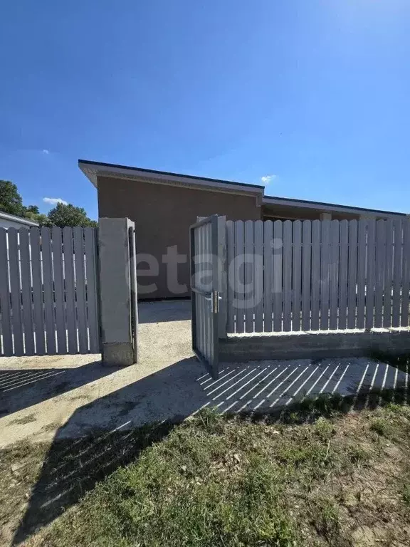 Дом в Краснодарский край, Северский район, Калужское с/пос, Калужская ... - Фото 1