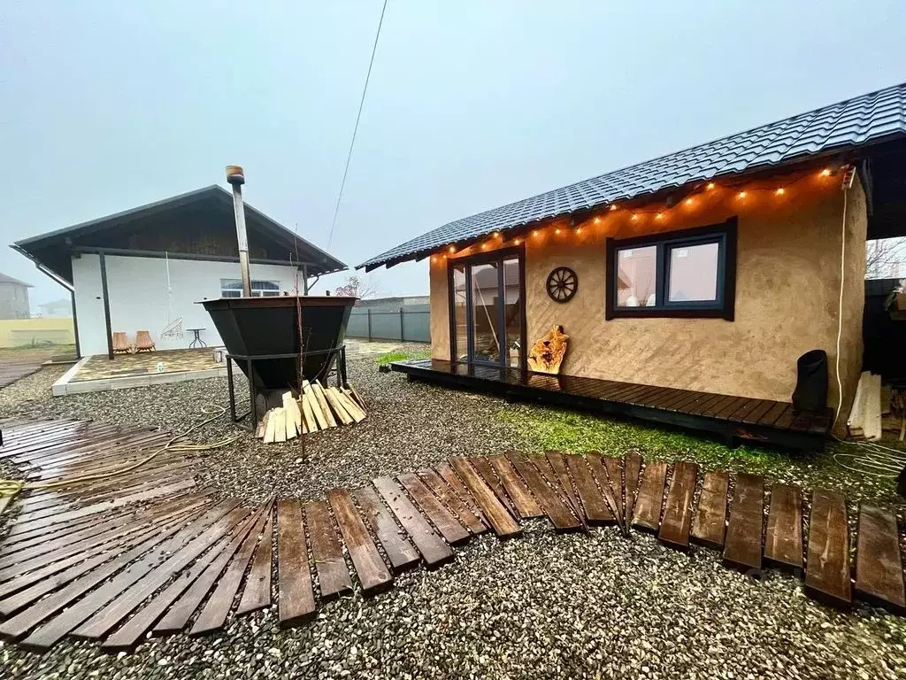 Дом в Волгоградская область, Средняя Ахтуба рп ул. Строительная, 16 ... - Фото 1