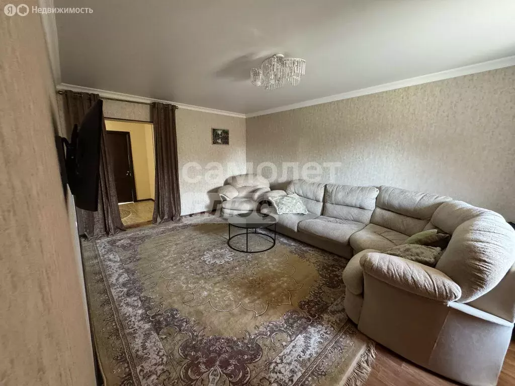 2-комнатная квартира: Махачкала, 6-я Урожайная улица, 213 (89 м) - Фото 0