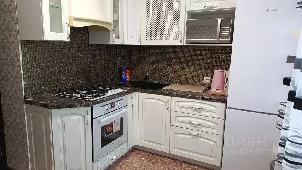 2-к кв. Воронежская область, Богучар Военный городок, 14 (55.0 м) - Фото 0