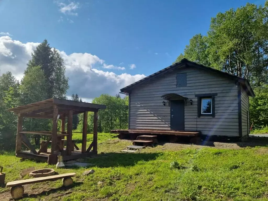 Дом в Карелия, Сортавальский муниципальный округ, пос. Рускеала  (42 ... - Фото 1