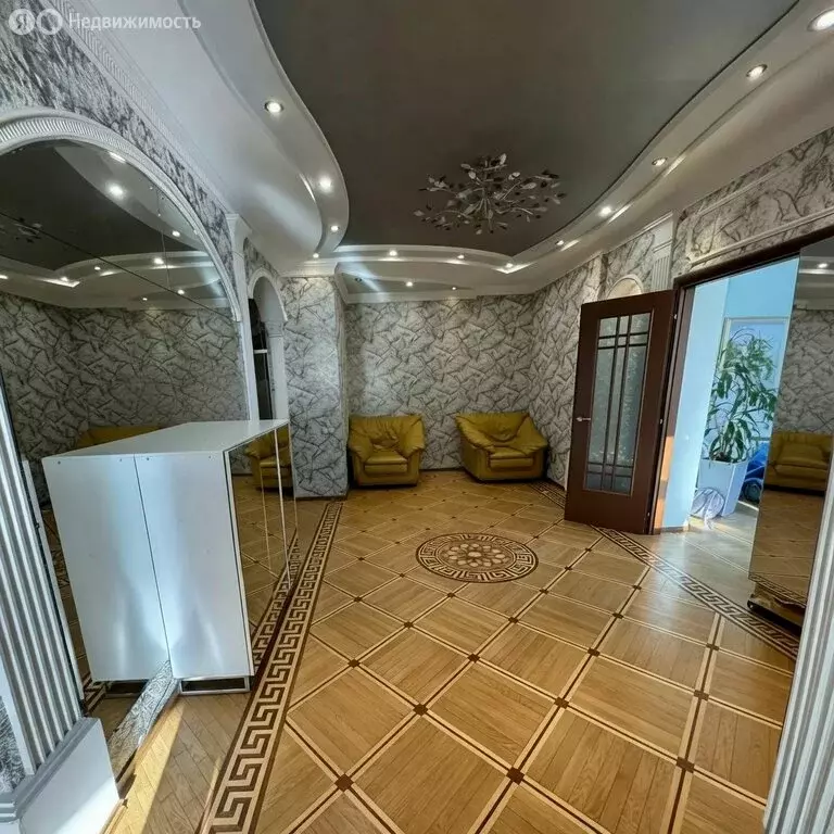 3-комнатная квартира: Санкт-Петербург, Приморский проспект, 59 (140 м) - Фото 0