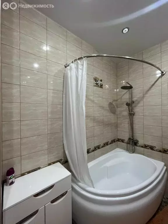 2-комнатная квартира: Геленджик, Крымская улица, 22к21 (75 м) - Фото 0