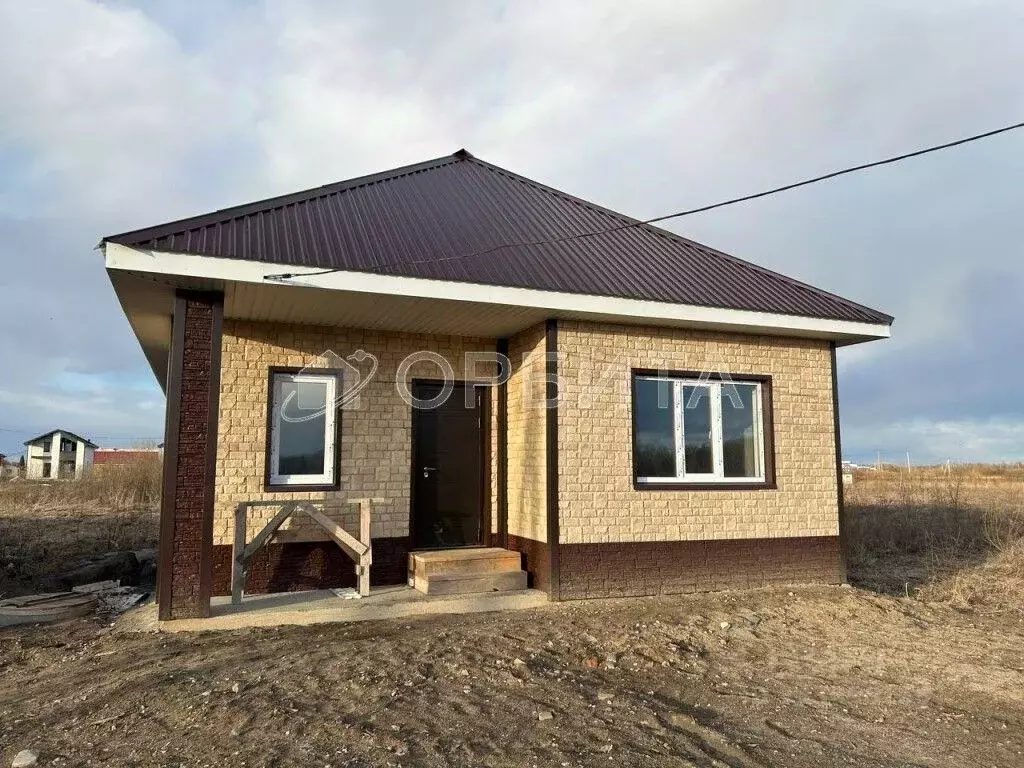 Дом в Тюменская область, Тюменский муниципальный округ, Винзили рп  ... - Фото 1