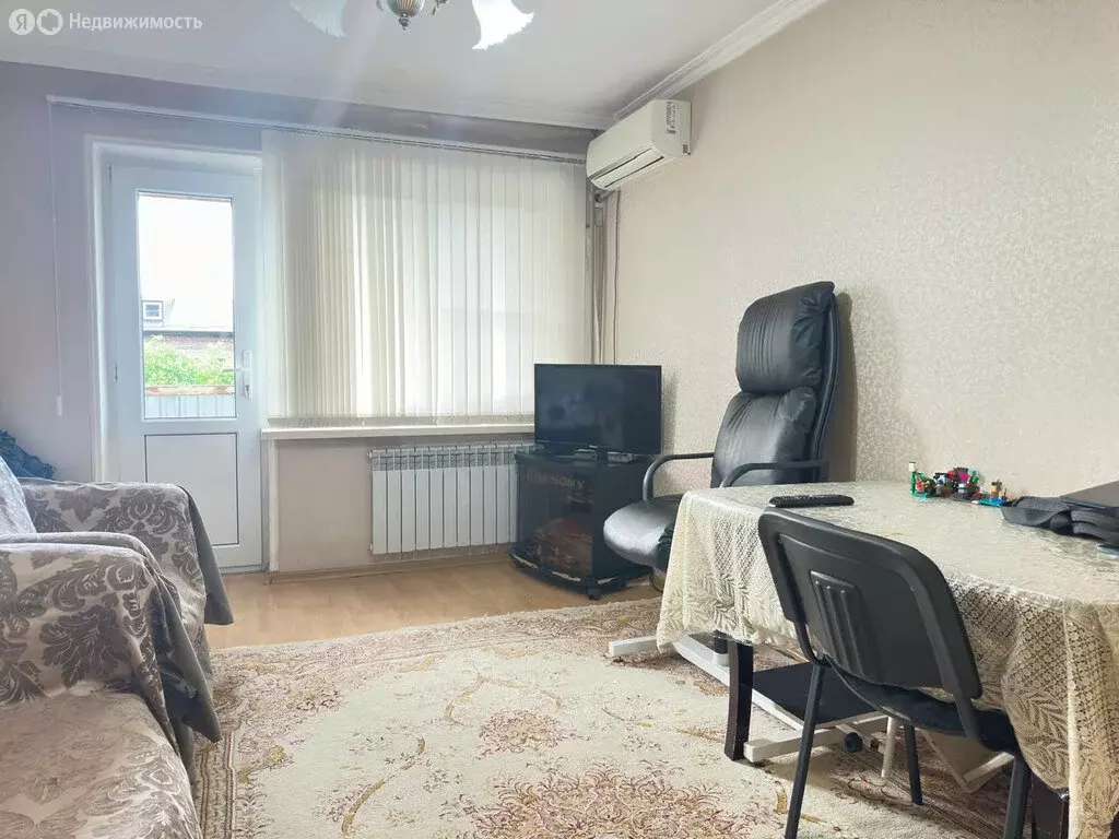 2-комнатная квартира: Владикавказ, улица Ватутина, 57 (42 м) - Фото 1