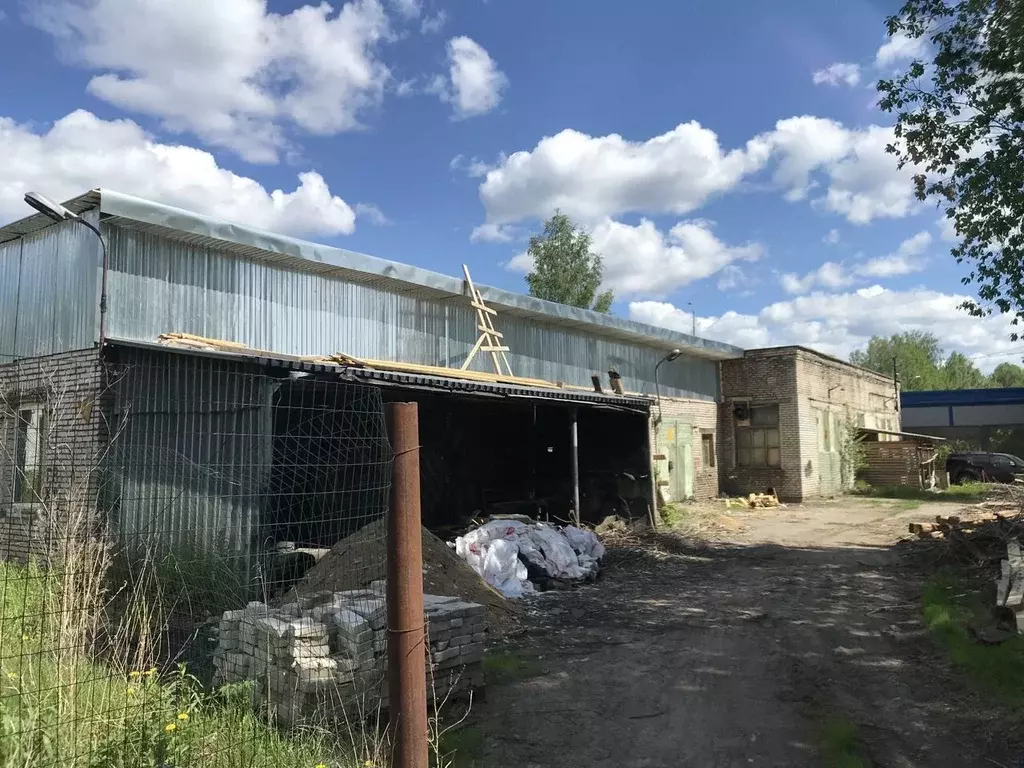 Торговая площадь в Ленинградская область, Тихвин ул. Карла Маркса, 120 ... - Фото 2