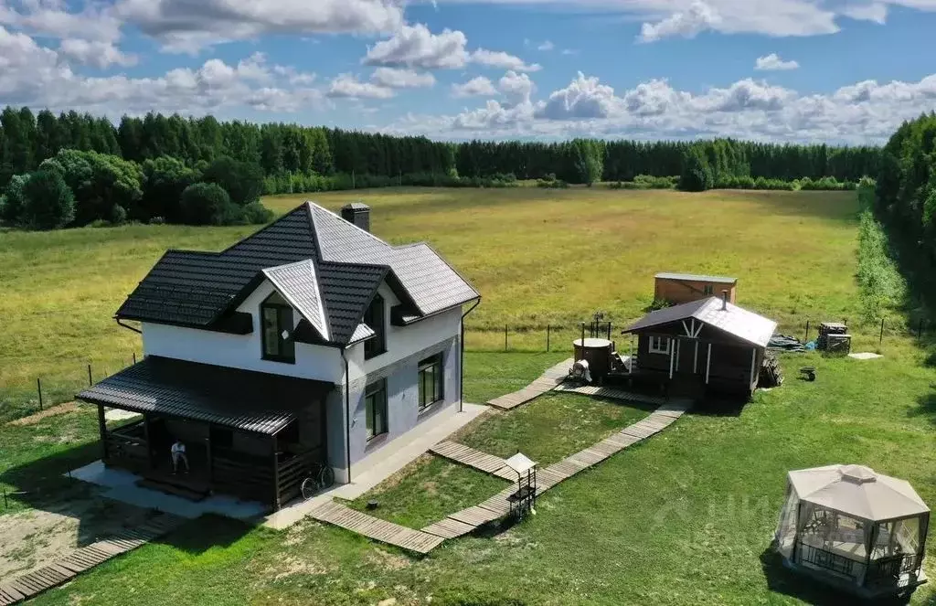 Дом в Тверская область, Конаковский муниципальный округ, д. Старое ... - Фото 1