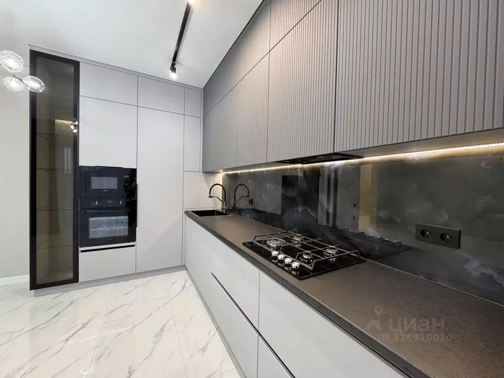 Дом в Ставропольский край, Михайловск Шпаковский район, ул. Александра ... - Фото 1