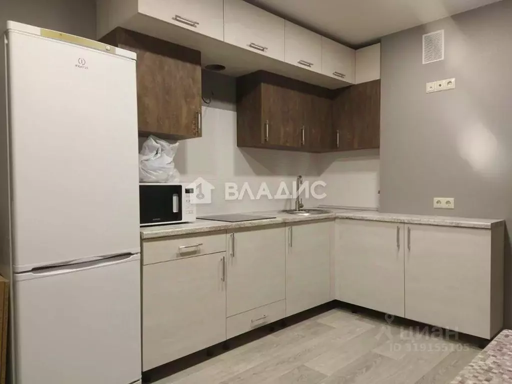 1-к кв. Волгоградская область, Волгоград ул. Расула Гамзатова, 19 ... - Фото 0