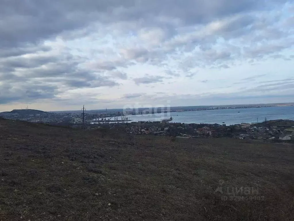 Участок в Крым, Феодосия пер. Корабельный (5.0 сот.) - Фото 1