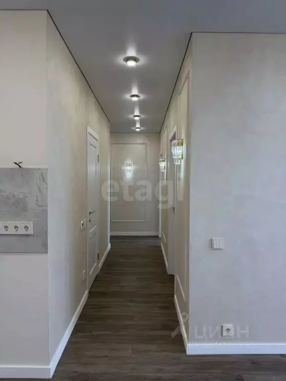 2-к кв. Тюменская область, Тюмень ул. Новоселов, 98 (58.5 м) - Фото 1