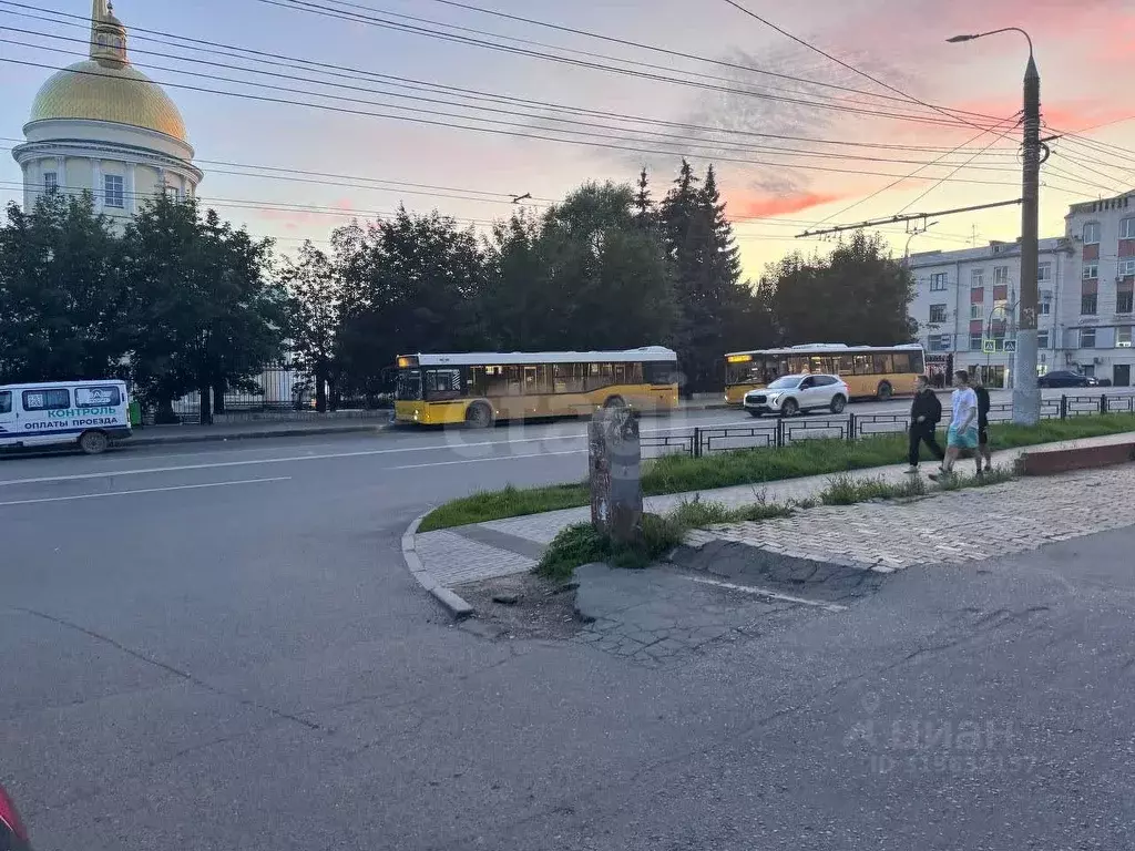 3-к кв. Удмуртия, Ижевск Красная ул., 154 (50.0 м) - Фото 0