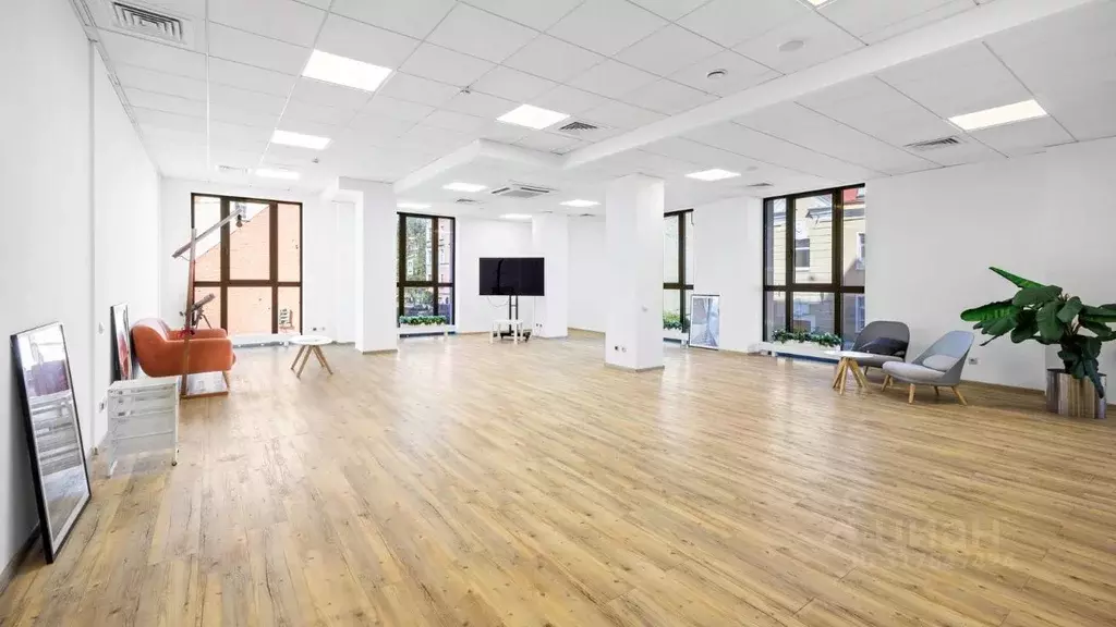 Офис в Санкт-Петербург ул. Кропоткина, 1З (376 м) - Фото 1