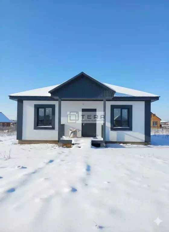 Дом в Башкортостан, Иглинский сельсовет, с. Иглино ул. Салавата (120 ... - Фото 0