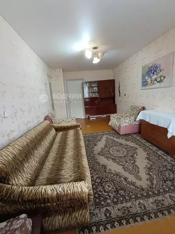 2-к кв. Чувашия, Канаш Трудовая ул., 1 (43.7 м) - Фото 0