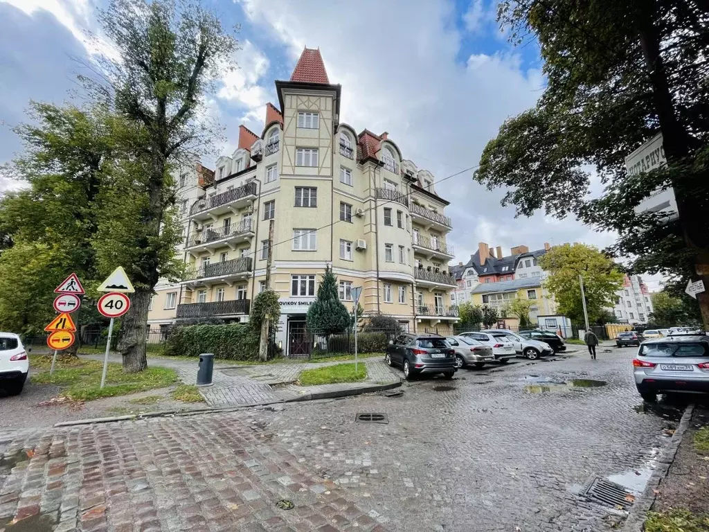 2-к кв. Калининградская область, Калининград ул. Тельмана, 5 (86.0 м) - Фото 0