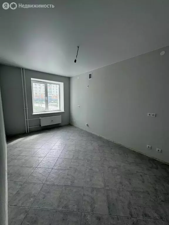 3-комнатная квартира: посёлок городского типа Стройкерамика, улица ... - Фото 0