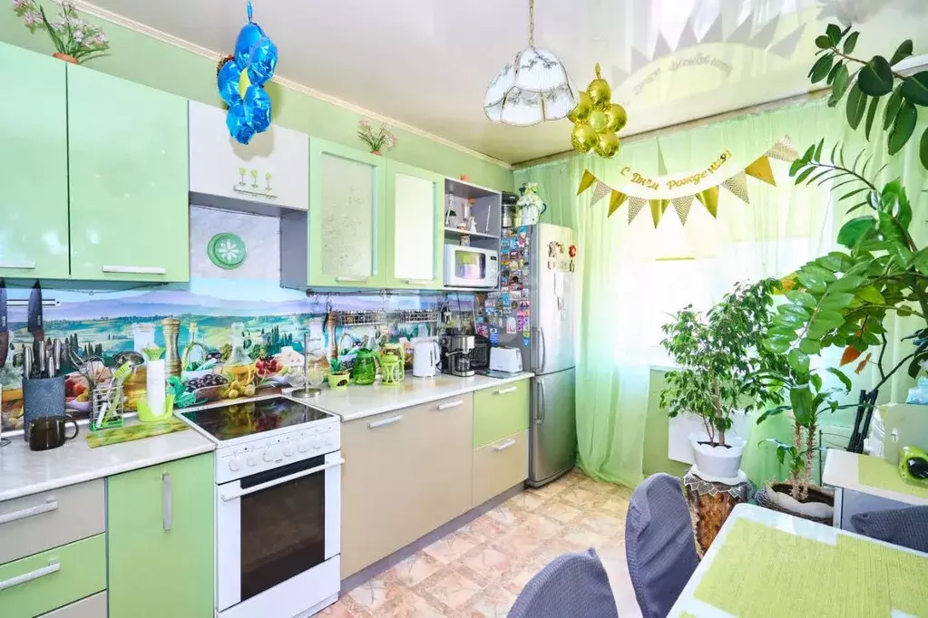 2-к кв. Томская область, Томск ул. Интернационалистов, 8/1 (61.6 м) - Фото 0