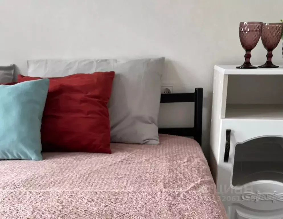 1-к кв. Свердловская область, Екатеринбург ул. Пехотинцев, 2Д (33.0 м) - Фото 1