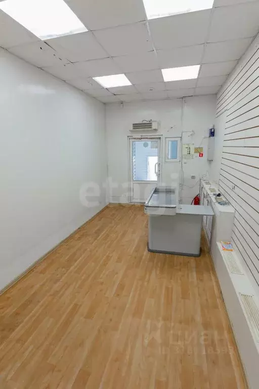 Помещение свободного назначения в Коми, Ухта ул. Сенюкова, 47 (24 м) - Фото 1
