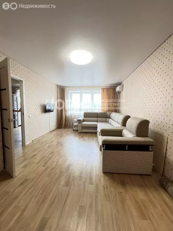 1-комнатная квартира: Октябрьский, улица Клинова, 9 (39 м) - Фото 1