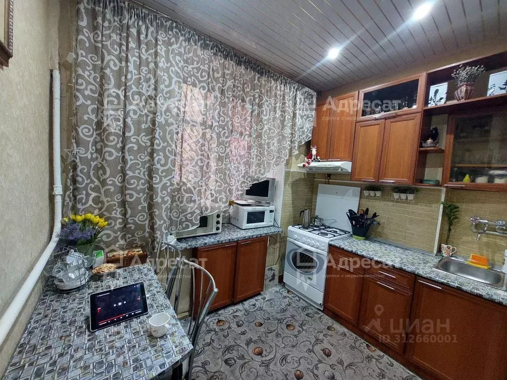 2-к кв. Волгоградская область, Волгоград ул. Гагарина, 7 (51.3 м) - Фото 0