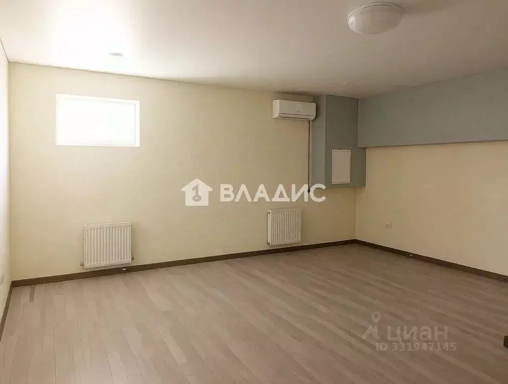 Помещение свободного назначения в Краснодарский край, Ейск Красная ... - Фото 1