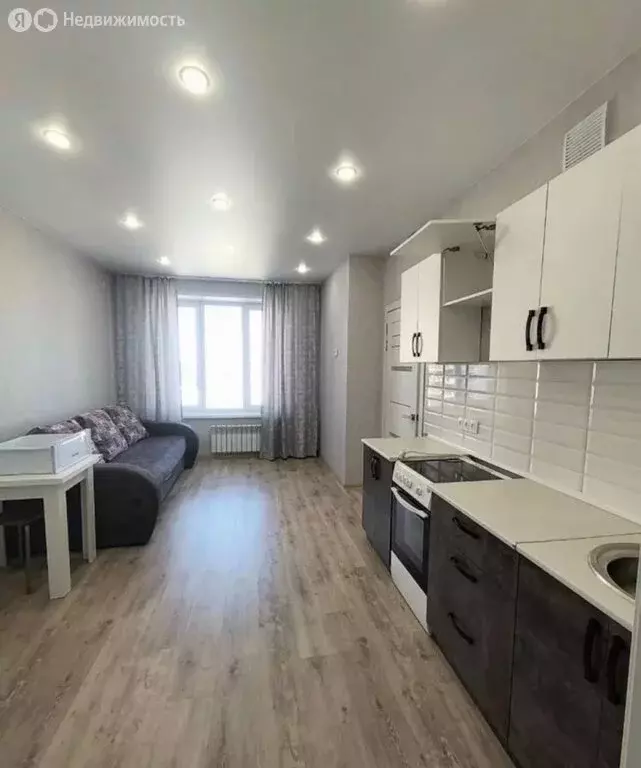 2-комнатная квартира: Абакан, улица Генерала Тихонова, 8 (37 м) - Фото 1