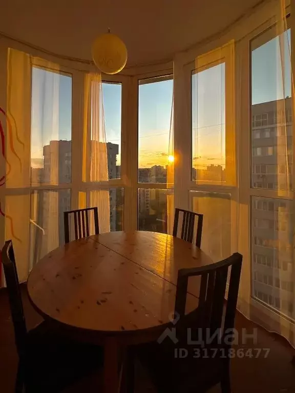 3-к кв. Волгоградская область, Волгоград Грушевская ул., 8 (93.0 м) - Фото 1
