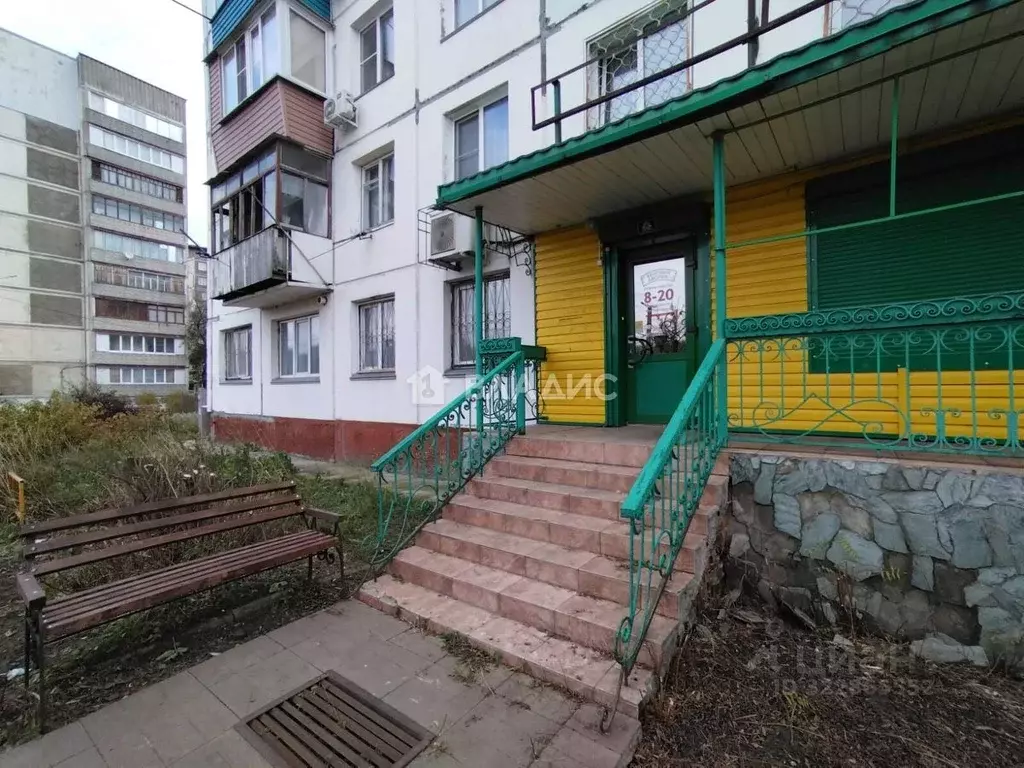 Торговая площадь в Алтайский край, Бийск ул. Ильи Мухачева, 111 (30 м) - Фото 1