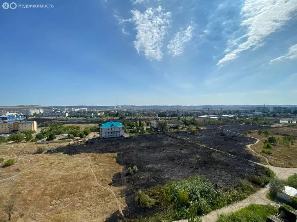 2-комнатная квартира: Керчь, улица Дмитрия Донского, 3 (51.9 м) - Фото 0