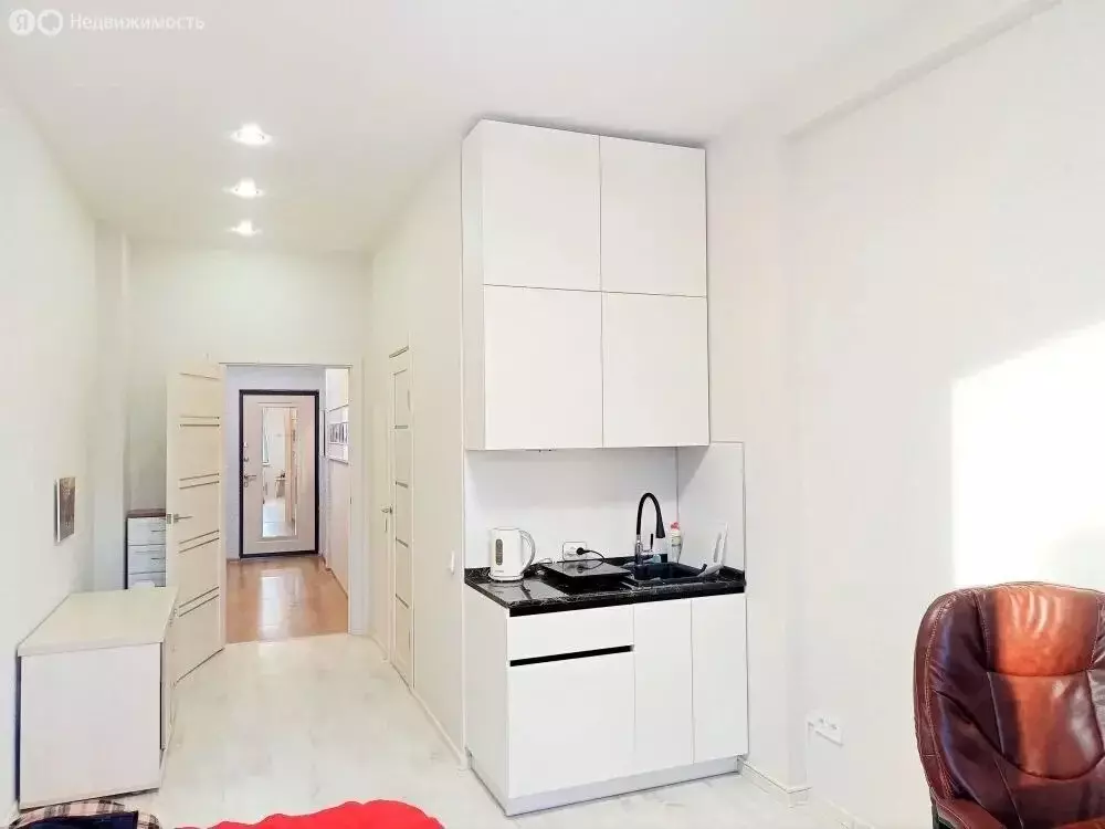 Квартира-студия: Екатеринбург, улица Большакова, 25 (27.9 м) - Фото 2