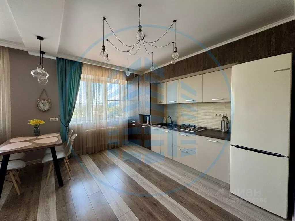 2-к кв. Ставропольский край, Ессентуки Октябрьская ул., 337 (70.9 м) - Фото 1