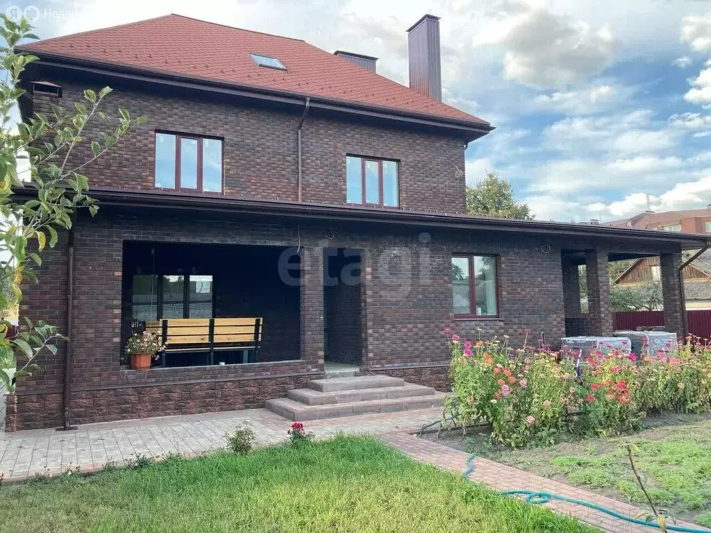 Дом в Жуковка, улица Мальцева (357.8 м) - Фото 0