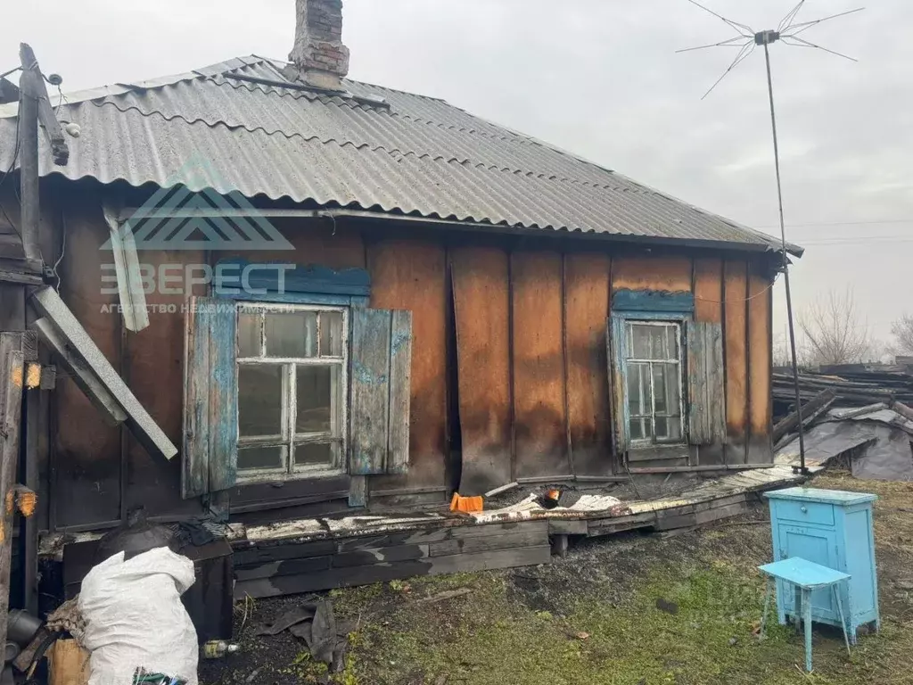 Дом в Хакасия, Черногорск пос. 8-й шахты, 11 (39 м) - Фото 0