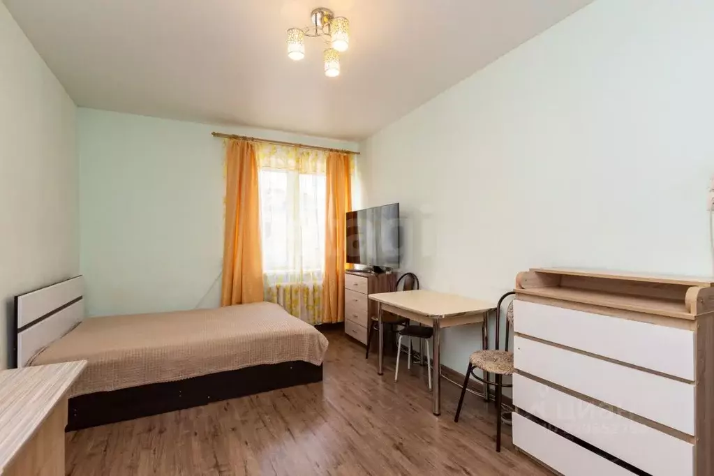 Комната Свердловская область, Екатеринбург ул. Ильича, 5 (17.0 м) - Фото 1