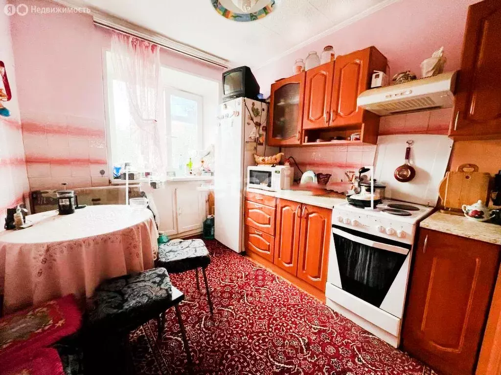 4-комнатная квартира: Томск, улица Карла Маркса, 81 (72.3 м) - Фото 0